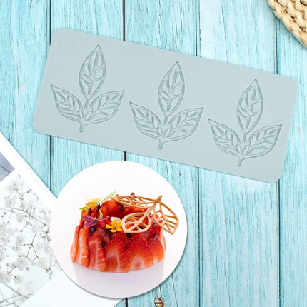 Baking Molds (3-Piece Set) - Silicone Baking Molds - Three Different Shapes - Maple Leaf, Clover, and Snowflake Patterns - Suitable for baking chocolate, candy, and cupcakes, this is a handy tool for creating fun homemade desserts.