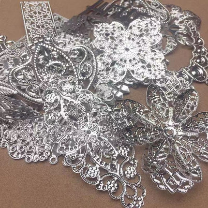 50g/lot Mixed Metal Flower Petals Filigree Wraps Clutches White.