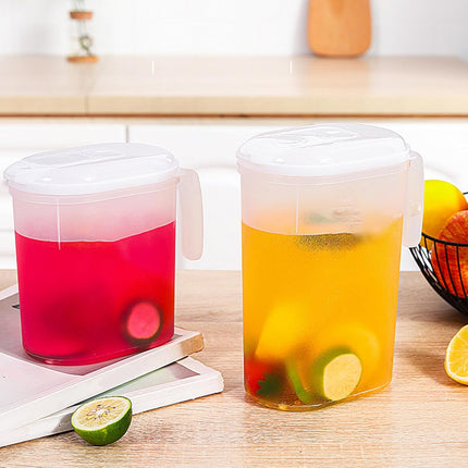 Cooling Water Jug, 1.5L and 2L plastic jug with filter lid, leak-proof for juice or iced tea.