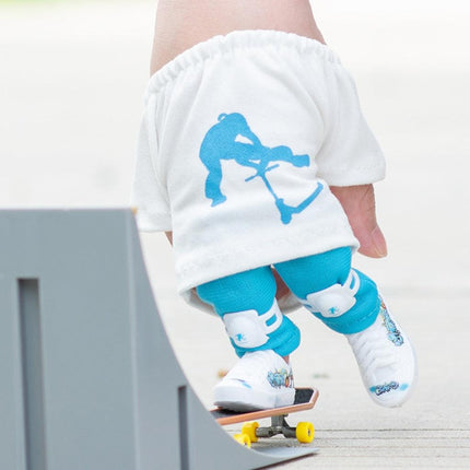 Finger Skateboard With Shoes Mini Scooter Finger Toy Set Gripboard Shoes And Pants Finger Skate Board Mini Skateboard 0.04 Black Series.