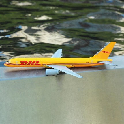 1:400 Scale Metal Airplane Replica DHL Boeing 757 Airplane Diecast Model Airplane Home Office Miniature Toys for Children 97.KLM B747.