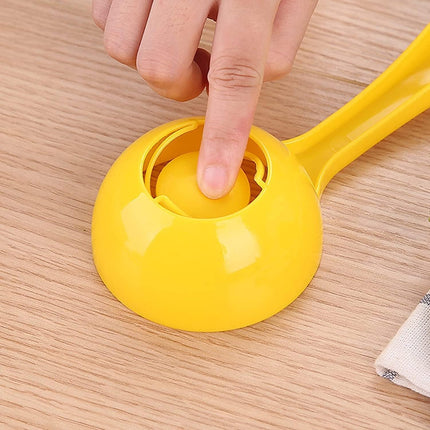 Rice Scoop Ladle Mold For Rice Ball Making, Non-stick Sushi Mold Rice Ball Scoop Rice Spatula Kitchen Utensil Yellow.
