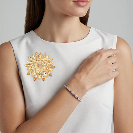 Rhinestone Flower Brooch Pin, 2.55" Fashion Large Crystal Flower Brooches for Women Floral Lapel Pins for Wedding Party Birthday Dance Banquet Dress Hat Suit Bag Accessories Jewelry.