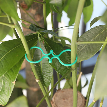 Garden Plant Support Clips 100Pcs Green Tomato Clips Vegetables Vine Flower Clips Garden Clips For Climbing Plants, Securing Plants.