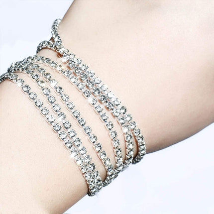1 Roll 10 Yards 3MM Crystal Rhinestone Close Chain Trim for Sewing Craft DIY Decoration Jewelry Silver Claw Cup Diamond Trimming Clear (SS12) silver.
