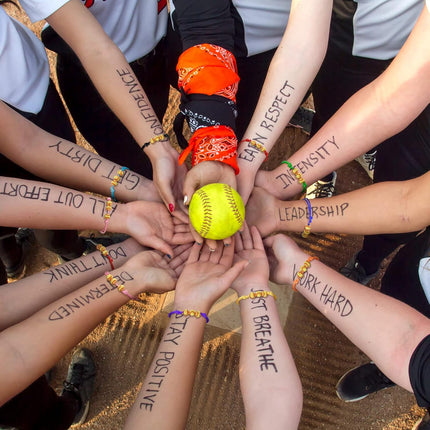 Glenmal 30 Pieces Softball Charm Bracelet Softball Gifts Baseball Party Favors Adjustable Inspirational Sport Ball Bracelet Handmade Rope Knot Bracelets for Girl Kid Teen Team Player Gift.