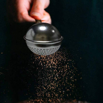 Flour Duster for Baking, One-Handed Operation, 304 Stainless Steel Powdered Sugar Shaker Duster, Pick Up and Dust Flour Sifter, Gift Package.
