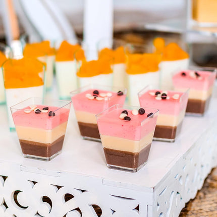 30 Pack 5oz Dessert Cups with Lids and Spoons,Yogurt Parfait Cup with Lids,Plastic Dessert Containers with Lid,Mini Parfait Shooter Cups for Pudding,Yogurt,Appetizer,Ice Cream.