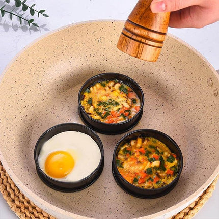 English Muffin Rings, Stainless Steel Crumpet Rings, 4 Pcs 4 inch Nonstick Metal Round Ring Molds with Silicone Oil Brush.