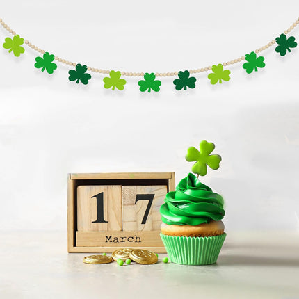 4.5 FT St.Patrick’s Day Shamrock Garland for Decorations, Wood Green Garland with Beads NO DIY, Clover St Patricks Banner Garlands for Mantle, Fireplace, Party Home Decor （Shamrock）.