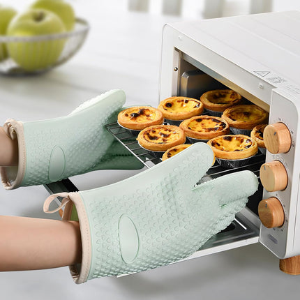 Light Green Heat Resistant Oven Gloves for Baking and Cooking - 1 Pair.