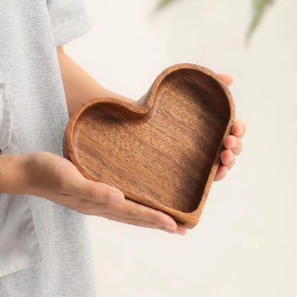 4-Piece Heart-Shaped Wooden Bowl Set Snack Fruit Dried Food Nut Candy Storage Decorative Display Bowls.