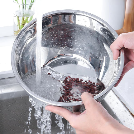 Rice Washer Strainer Bowl, Stainless Steel Quinoa Washing Bowl With Side Drainers Colander for Cleaning Rinsing Fruits, Vegetables, and Beans - Versatile Kitchen Tool.