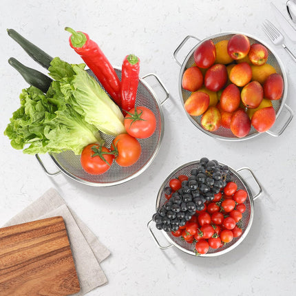 Colander for Kitchen, 3QT, Stainless Steel Colander Strainer with Handle for Fruits Vegetables Cooking Food, Dishwasher Safe.