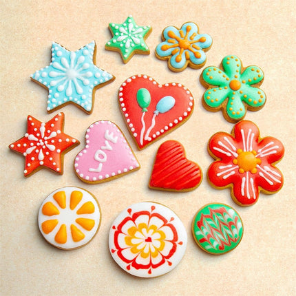 Metal Cookie Cutters Set 12 Pieces, Stainless Steel 3 Heart Cookie Cutters, 3 Star Cookie Cutters, 3 Flower Cookie Cutters, 3 Round Cookie Cutters for Valentine's Day Christmas Holiday.