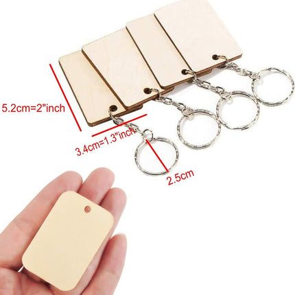 Petluno 100 x Rectangle Unfinished Wooden Planks Pieces of Wood with Holes and Keyrings for Crafting, Labels Pyrography, Wedding Gift, Christmas Decorations, Party Favors Gift.