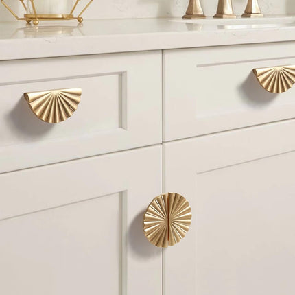 6 Pack Cabinet Handles 2.52 inch Kitchen Cabinet Pulls 64mm with Vintage Cupboard Drawers Hardware Dresser Drawer Handles Kitchen Cabinet Handles (64MM, 6 Pack, Brushed Gold).