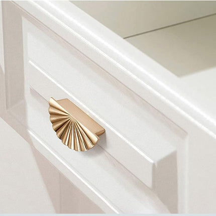 6 Pack Cabinet Handles 2.52 inch Kitchen Cabinet Pulls 64mm with Vintage Cupboard Drawers Hardware Dresser Drawer Handles Kitchen Cabinet Handles (64MM, 6 Pack, Brushed Gold).