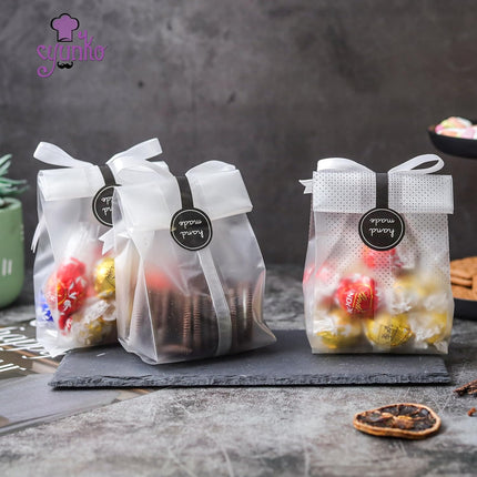 100 Pack Translucent Plastic Bags for Cookie,Cake,Chocolate,Candy,Snack Wrapping Good for Bakery Party with Stickers.