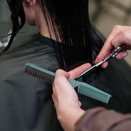 2Pcs Small Double Folding Hair Brush： Hair Styling Salon Brush Comb Folding Comb Double Use Comb for Curly And Straight Hair.