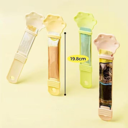 2 Cat Strip Feeder Squeeze Spoons, Capable of Licking Wet Cat Pet Liquid Snack Spoons, Multifunctional Pet Spoons.