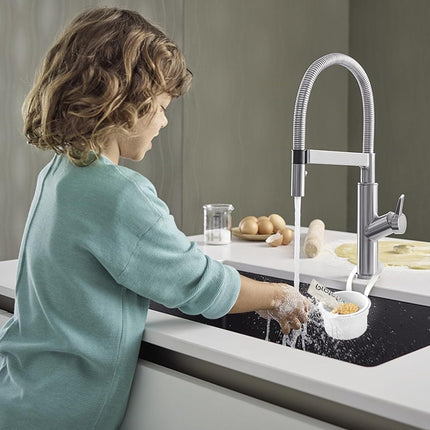 Sink Strainer Basket, Hang on Faucet Kitchen Sink Drain Basket, With Push to Empty & Detachable Fast-Drain Mesh, Multifunctionfor Kitchen Tools for Food Waste Removal & Veggie Washing (white).
