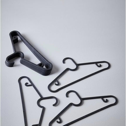 Hangers Flexible Sturdy Black (20 Pack).