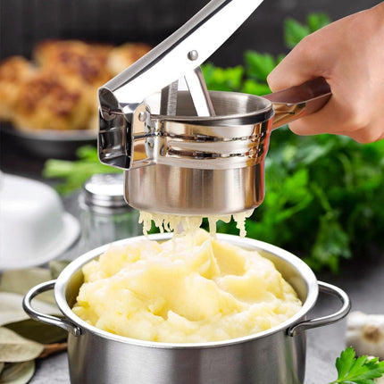 Stainless Steel Potato Masher - Multifunctional Potato Masher - Handheld Potato Masher for the Kitchen - Heavy-Duty German Dough Masher - Suitable for Making Potato Balls, Pasta, Potatoes, Fruit and Vegetables (Open Bottom).