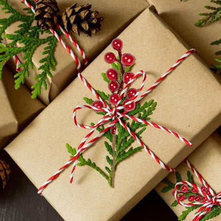 Christmas Tree Decoration - 32-pack - Artificial Red Berry Stems - 16.5 cm - Christmas Berries - Suitable for Christmas, Winter, Holiday, DIY, Decorations.