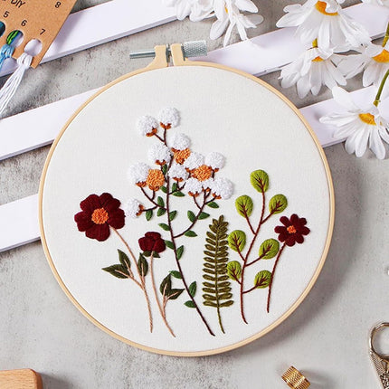 Biaungdo 2 Pieces 10 Inch Embroidery Hoops, Round Wood Embroidery Hoops, Adjustable Bamboo Circle Cross Stitch Hoop Ring, Wooden Embroidery Frames for Art Craft Sewing, Christmas Decoration.