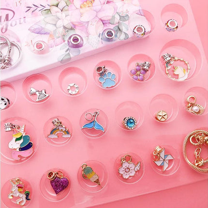24pcs DIY Christmas Bracelet Advent Calendar Unicorn Christmas Charm Bracelet Set.