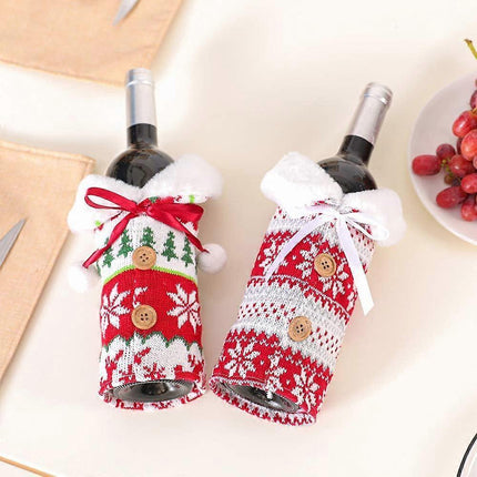 Wrap the knitted wine bottle sleeves with a faux fur collar for Christmas decorations.