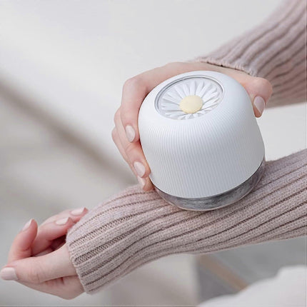 White USB Fabric Shaver, Clothes Lint Remover.