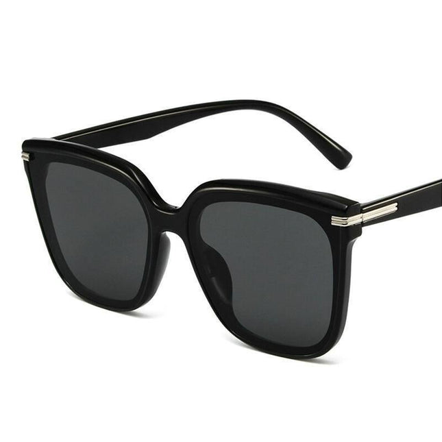 Fashion Classic Square Frame Sunglasses Women Vintage Oversized Sun Glasses Brand Shades for Female Candy Colors Eyewear.