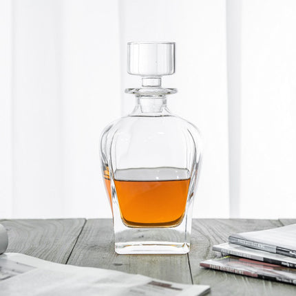 Novare Oval Whiskey Decanter Bottle With 4 Whiskey Glasses Set.