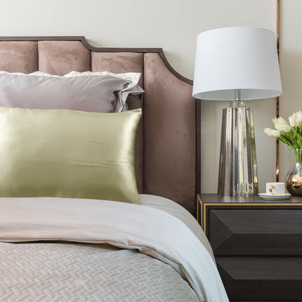 Royal Comfort Mulberry Soft Silk Hypoallergenic Pillowcase Twin Pack 51 x 76cm - Champagne.