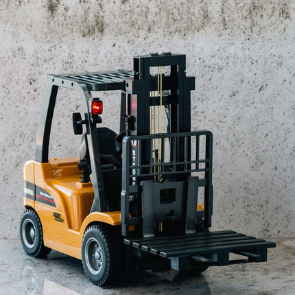 1:10 Scale 2.4G 8-Channel Metal Remote Control Forklift Construction Vehicle with Lifting Function & Sound.