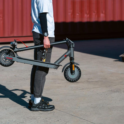 Electric Scooter, 350W Motor, 8.5 inch  Tyres, Front Suspension, Smart App, Foldable, 25kph.