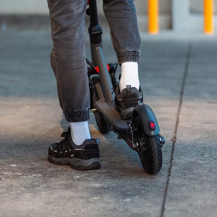 Electric Scooter, 350W Motor, 8.5 inch  Tyres, Front Suspension, Smart App, Foldable, 25kph.