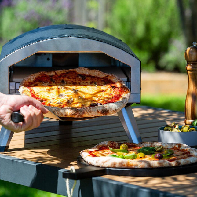 Compact and Portable 12" Outdoor Electric Pizza Oven.