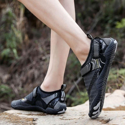 Men Women Water Shoes Barefoot Quick Dry Aqua Sports Shoes - Black Size EU42 = US8.