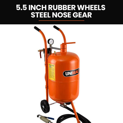 UNIMAC 38L Sandblasting Tank, Pressurised Design with Sandblast Gun Set with Hose.