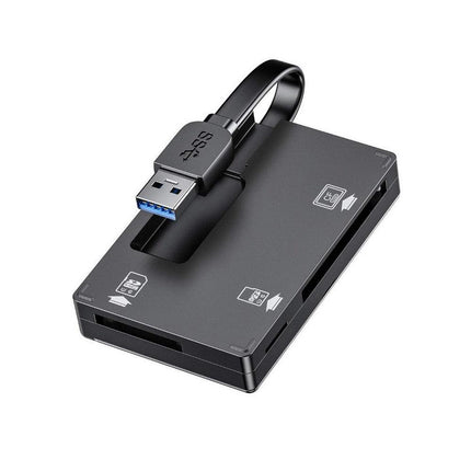 Simplecom CR309 3-Slot SuperSpeed USB 3.0 Card Reader with Card Storage Case.