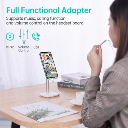 CHOETECH AUX005 iPhone 8-pin to 3.5mm Headphone Adapter.