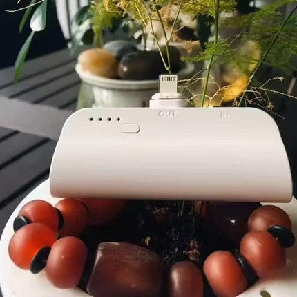 CHOETECH B660-WH 3000mAh Mini Power Bank with 3 Magnetic Connectors (White).