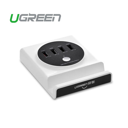 UGREEN Multifunction USB Charging Station with OTG USB Hub (20352).