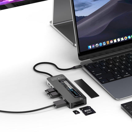 Simplecom CHT595 9-in-1 USB-C Multiport Docking Station with NVMe M.2 Enclosure.