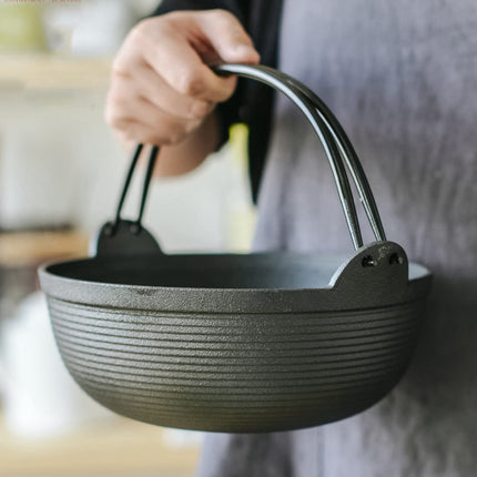 29cm Cast Iron Sukiyaki Iron Pot Japanese Shabu Shabu Pot Pan Stockpot Wooden Lid Home Camping Picnic.