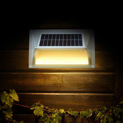 Solar Step Light – Warm White with Silver Case.