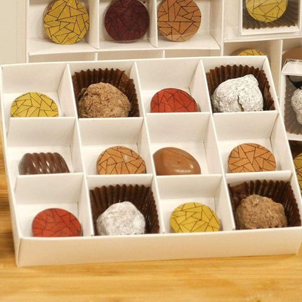 10 Pack of White Card Chocolate Sweet Soap Product Retail Gift Box - 12 bay 4x4x3cm Compartments  - Clear Slide On Lid - 16x12x3cm.